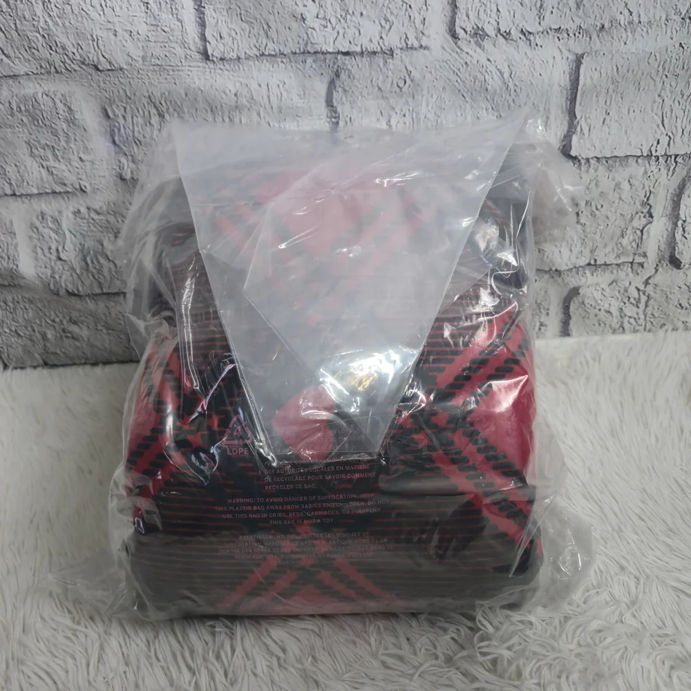 Victoria's Secret PINK NWT Red And Black Plaid Cozy Blanket‎